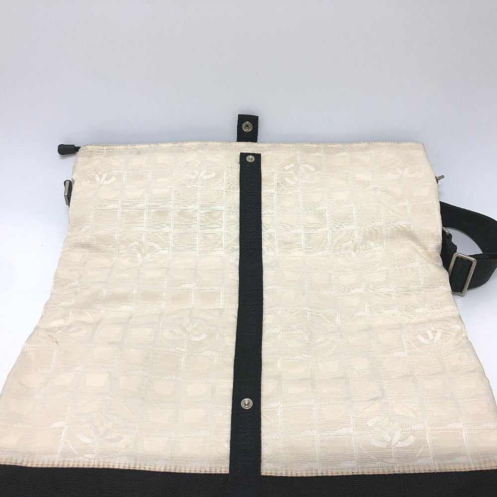 Sac épaule vintage Chanel Cc Coma Mark toile noir et blanc