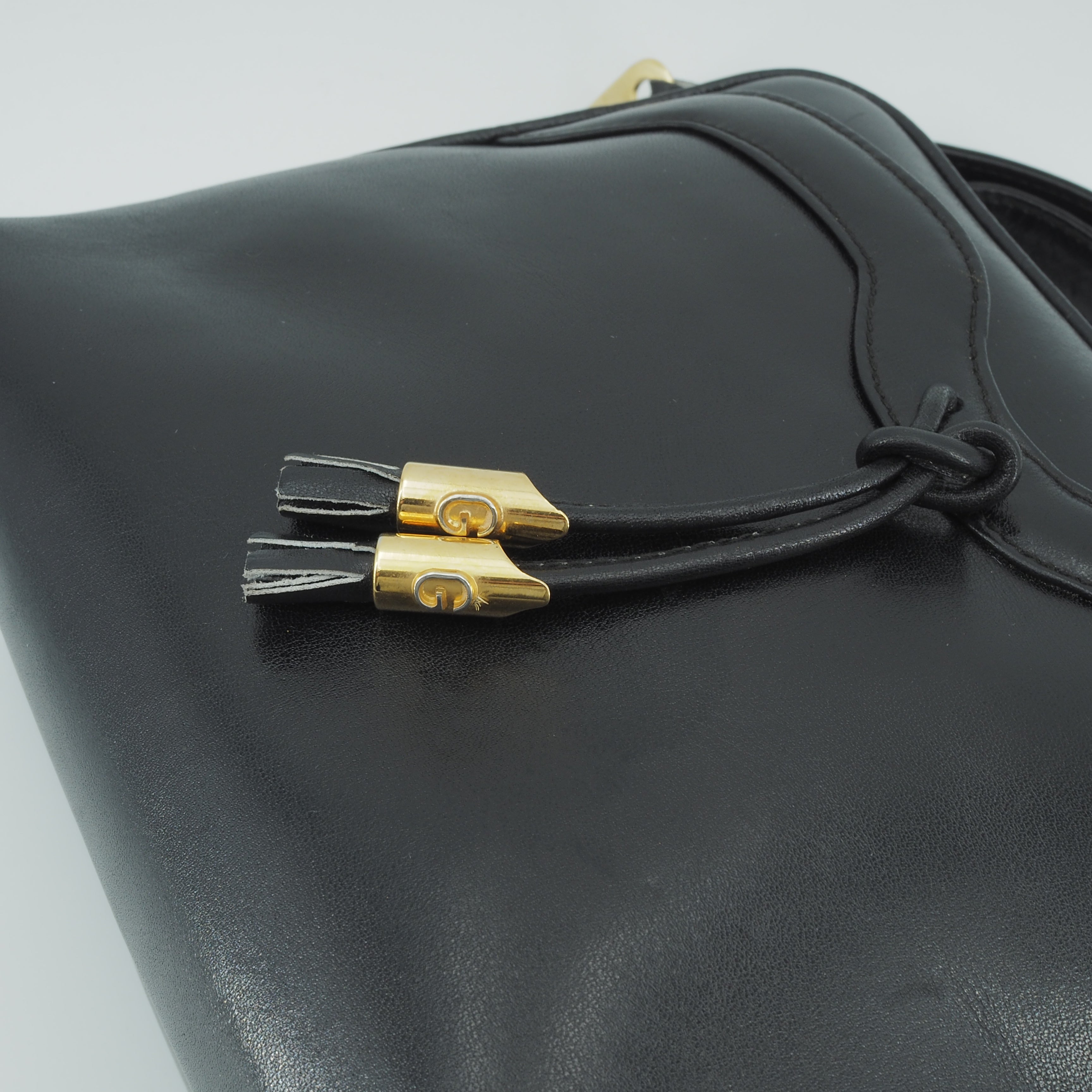 Gucci Black leather Cross-body bags GUCCI Black Leather