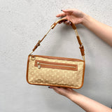 Louis Vuitton Monogram Mini Run Catline M92333