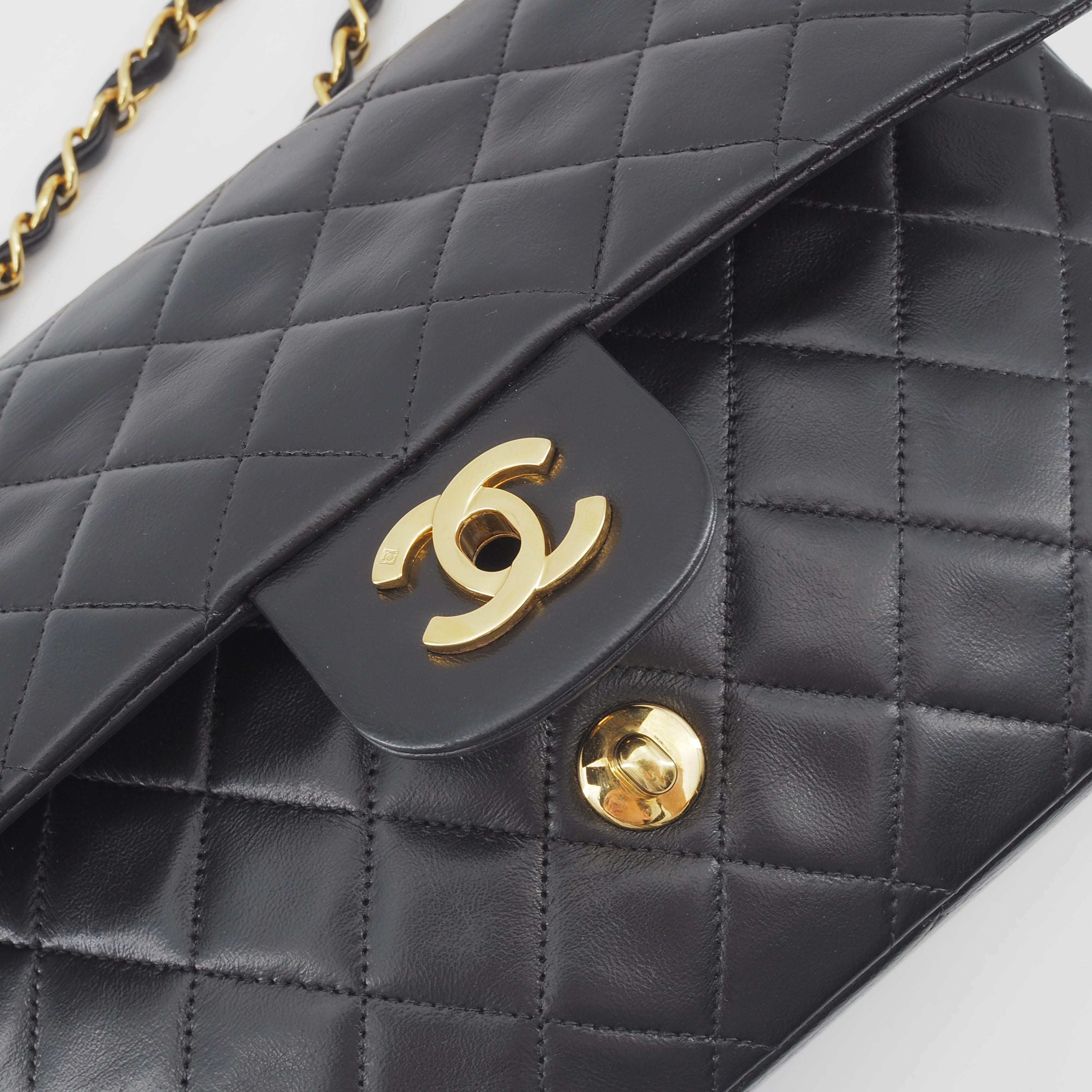 Timeless 25 Shoulder bags CHANEL Black Leather